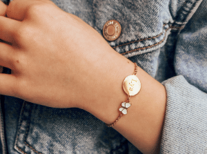 Cadeau symbolique 10 ans fille : Comment choisir ?
